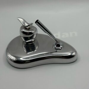 VTG Hoselton Canada Aluminum Pen Holder Apple sculpture 3”X 5”Teacher Gift #1947